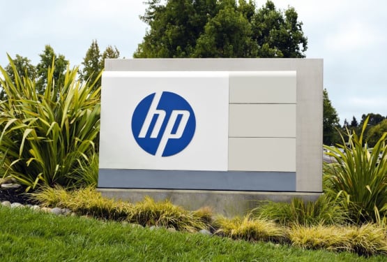 HP se va sparge in doua companii si va concedia inca 5.000 de oameni